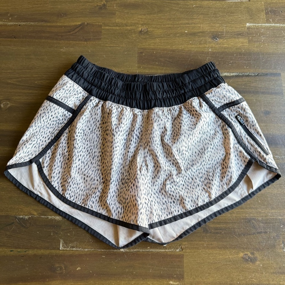 Lululemon Run Speed Leopard Print Shorts - Picture 1 of 9